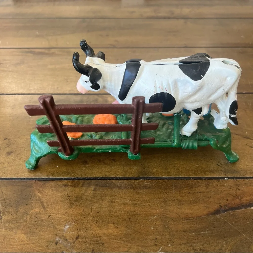 Vintage Cast Iron Mechanical Bank – Farmer Milking a Cow -Vintage Good Condition - Picture 4 of 7